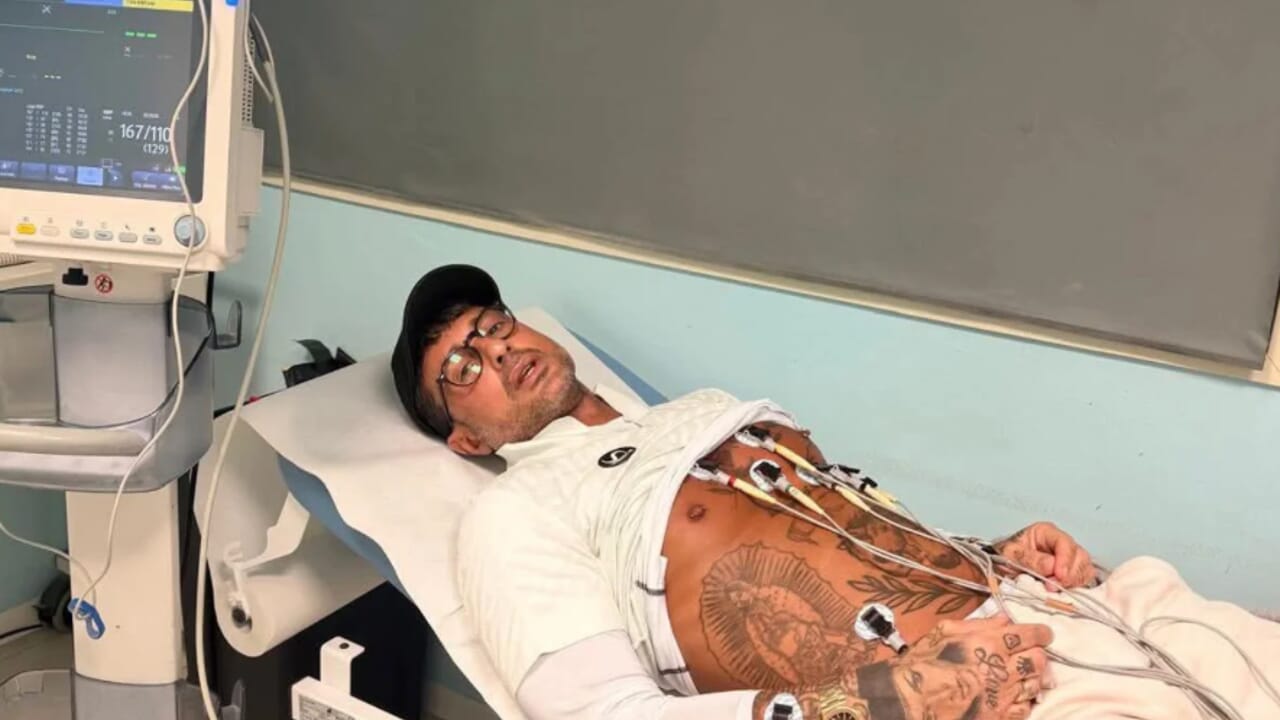 fabrizio-corona-esami-lettino