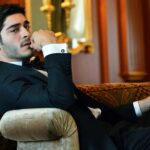 Burak Deniz: età, carriera e serie TV dell’attore turco protagonista di “Ricordo di una notte”