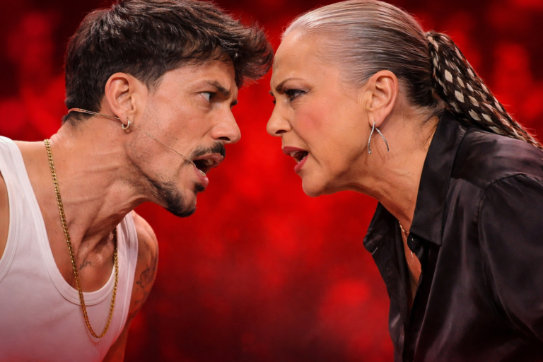 Amici scontro cele emanuel lo