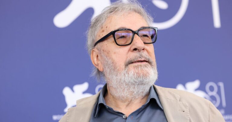 Gianni Amelio riceve il premio alla carriera ai David di Donatello 2026