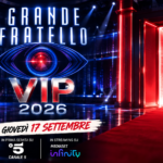 Grande Fratello Vip 2026, ci siamo: stasera si apre la Porta Rossa. E quattro concorrenti sono già dentro